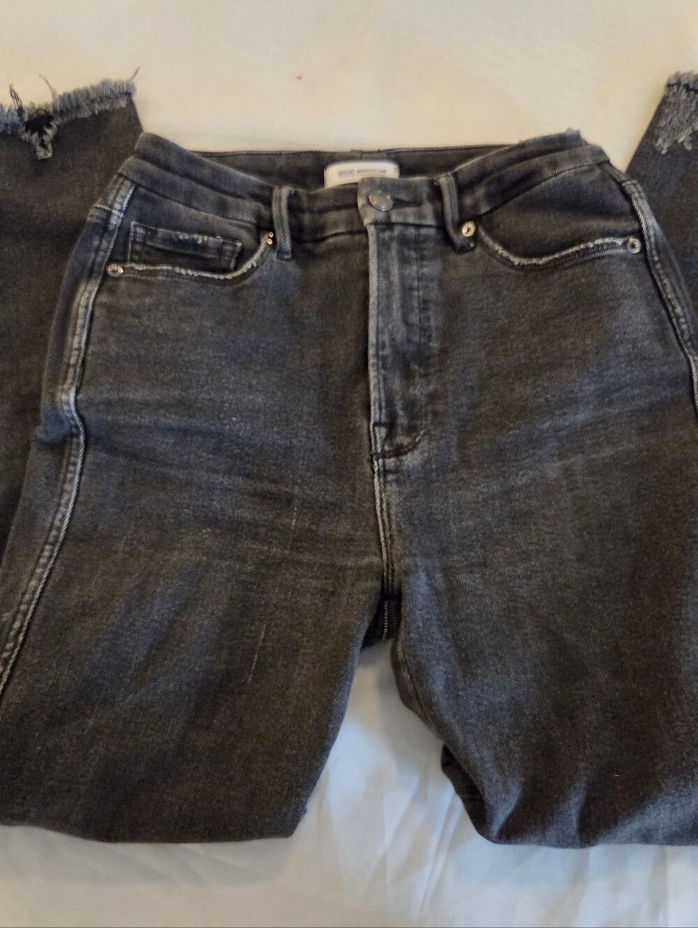 Good American Good Curve High-Rise Washed Black Denim Raw Hem Jeans, 6/28 - Picture 13 of 16
